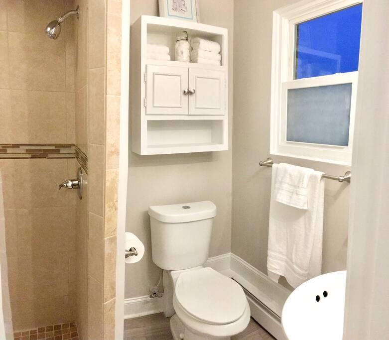 Отель Humble Abode Хикори Экстерьер фото